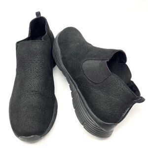 Skechers Seager Rooky Short Double Gore Medalian Laser Cut Chelsea Bootie 9.5